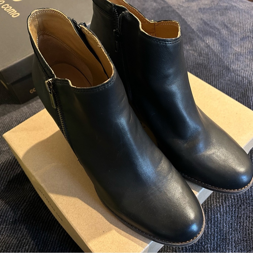 Lucky Brand size 12 wedge ankle bootsa